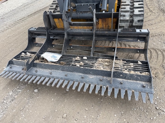 Screening bucket attachment